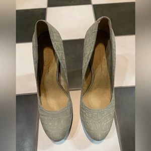 Jessica Simpson Crocodile platforms